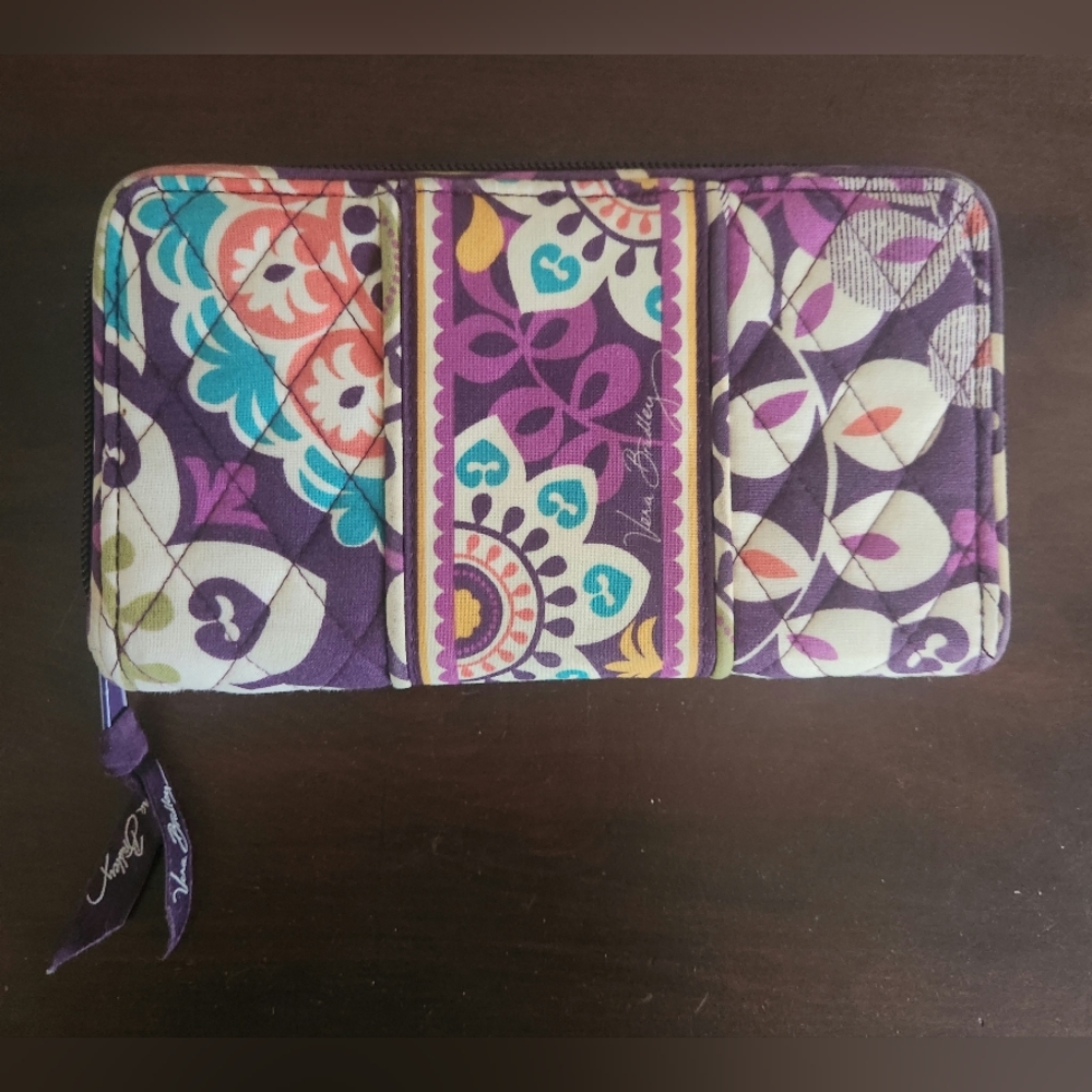 Vera Bradley 👛 "Plum Crazy" Zipper Wallet NWOT $25